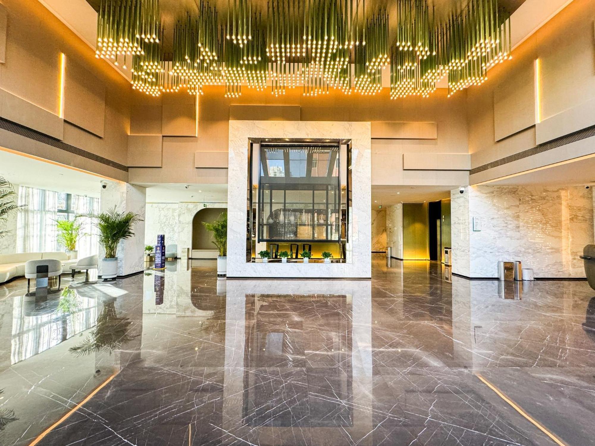 Holiday Inn Zhengzhou Zhongzhou By Ihg Exterior foto